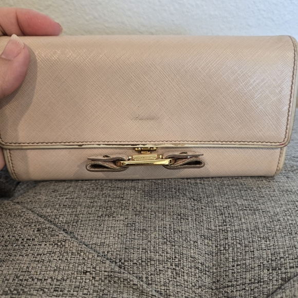 Salvatore Ferragamo Vara Bow Continental Long Wallet - Picture 7 of 15